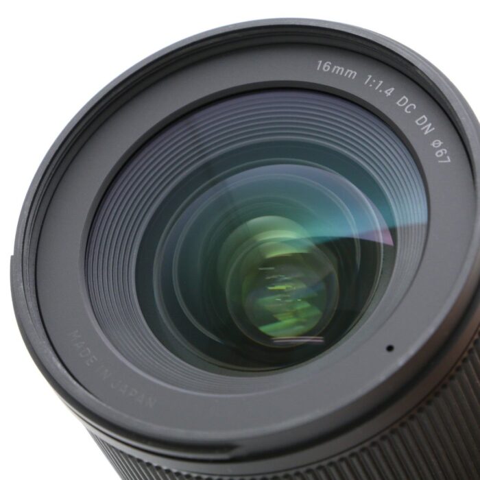 Sigma 16mm F/1.4 DC DN Contemporary Lens for Sony E Mount Mirrorless Cameras (APS- C Format, Black) - Image 9