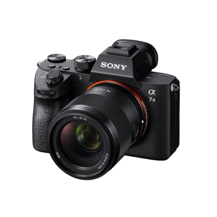 Sony E Mount Sony FE 35mm F1.8 Full-Frame Lens (SEL35F18F) | Standard Prime |Product Photography - Image 3